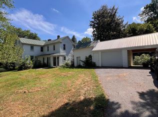 704 W Washington St, Charles Town, WV 25414