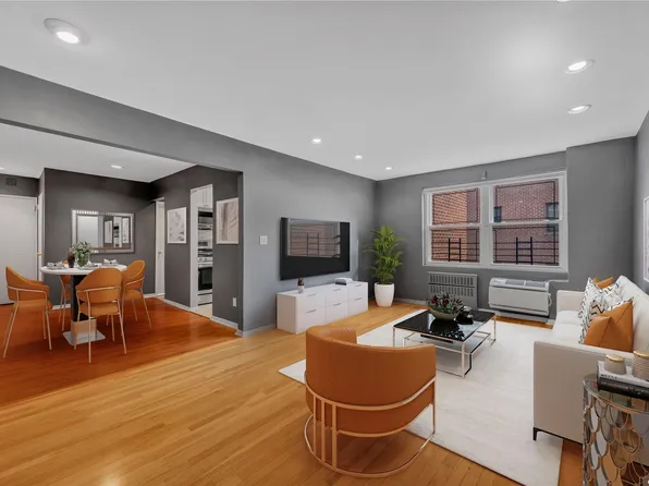 30 Stoner Avenue #2C, Great Neck, NY 11021