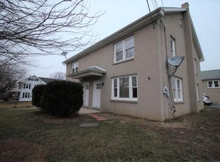 27 Cherry Hill Rd, Ronks, PA 17572