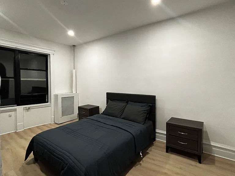 1098 Park Pl — Photo 9