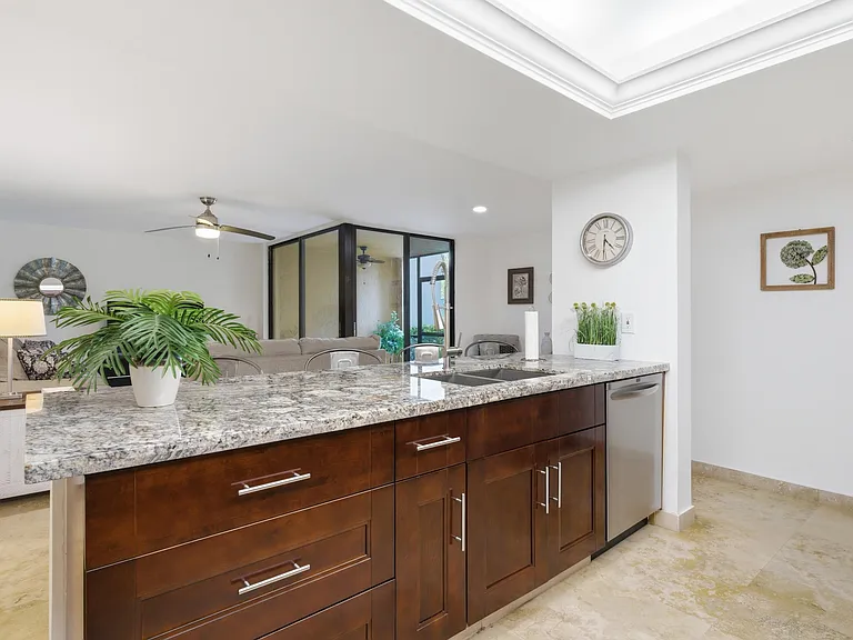 825 Egret Cir #104 — Photo 7