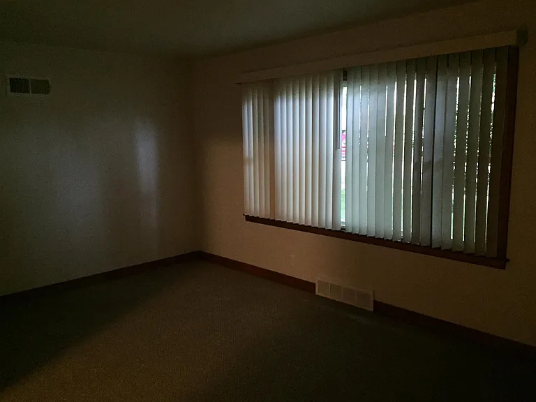 1008 Sunset Dr — Photo 3