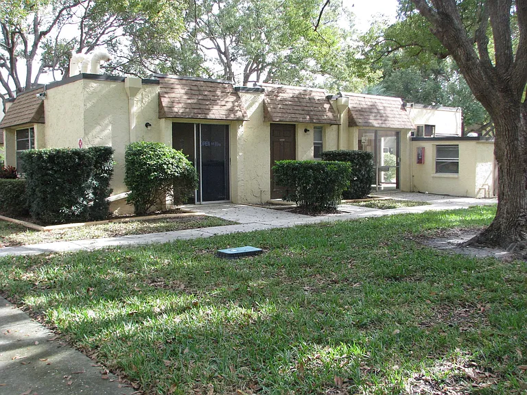 Laundry / Rec room / Office