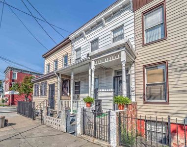 131 Van Horne St, Jersey City, NJ, 07304