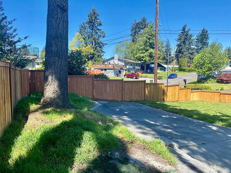 Side yard, beautiful cedar fence.