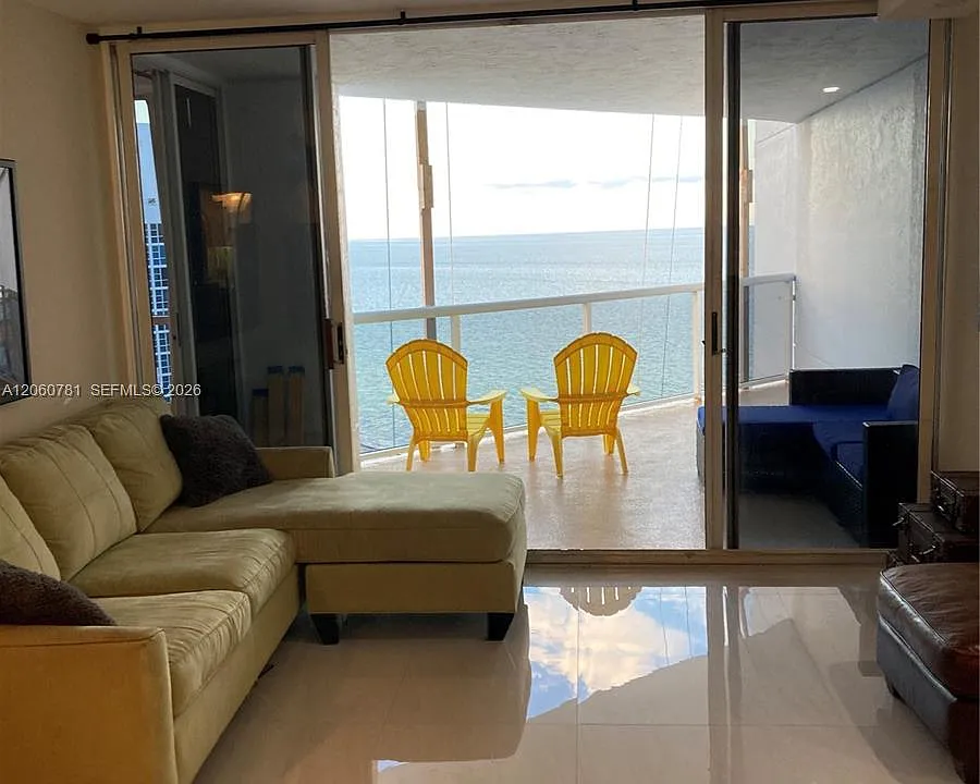 6767 Collins Ave #1701