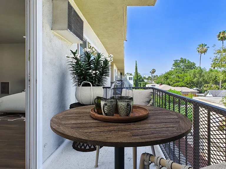 The Montecito — Photo 32
