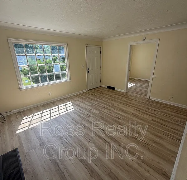 621 Brookley Blvd — Photo 2