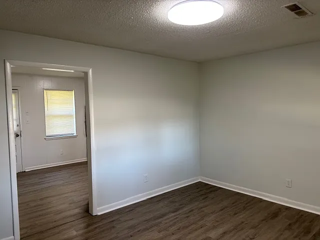 2 bed, 825 sqft, $950 — Photo 3
