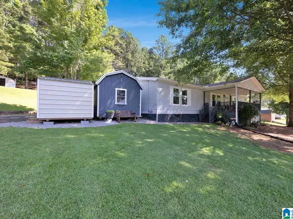 100 Beacon Ct, Springville, AL 35146