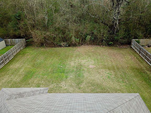 3rd image of 4916 Lois Dr