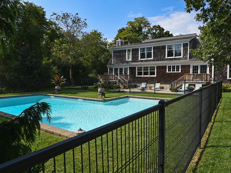 1st image of 33 Woodlawn Ave