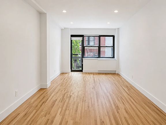 2nd image of 213 E 37th St #5C