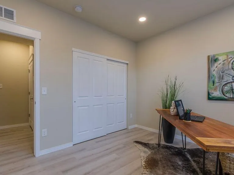 1546 Cottonwood Ave — Photo 9