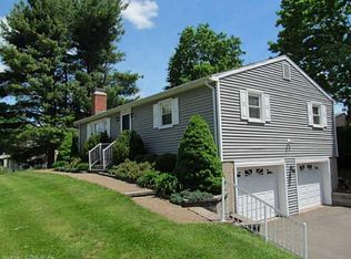 3 Burt Dr, Middlefield, CT 06455