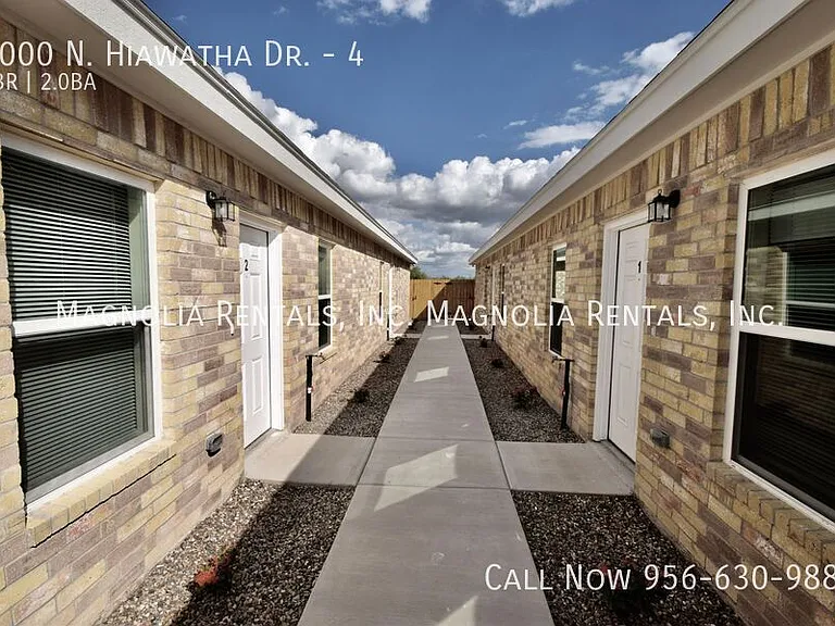 5000 N Hiawatha Dr #4 — Photo 3