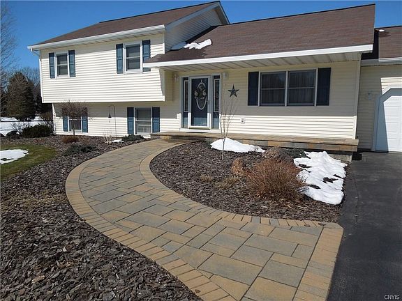 2nd image of 793 Macbean Ln