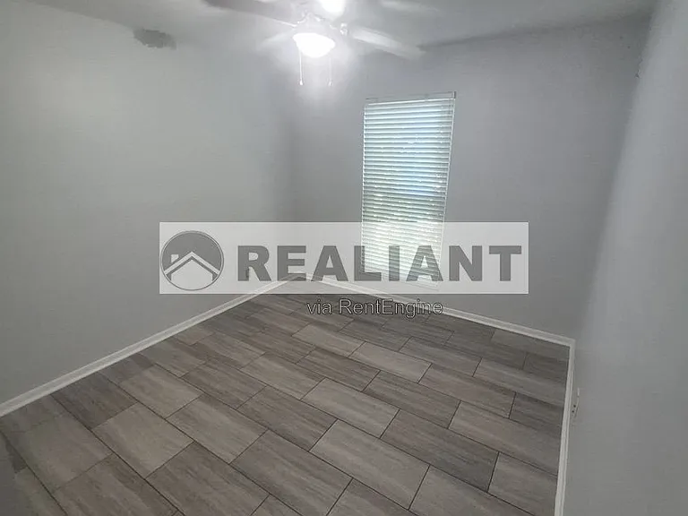 1725 Promontory Dr — Photo 7