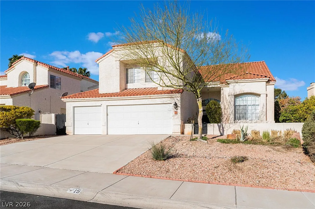 4 bed, 3.0 bath, 1979 sqft, $2,795 — Photo 2