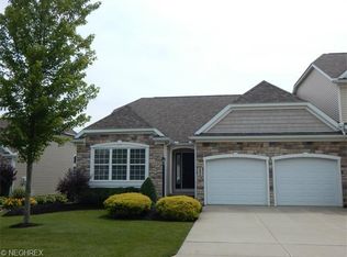 3473 Cobblestone Ln, Cuyahoga Falls, OH 44223