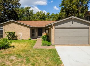 326 E Springdale Ln, Grand Prairie, TX 75052
