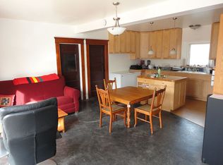 14 Marstons Aly, Turners Falls, MA 01376