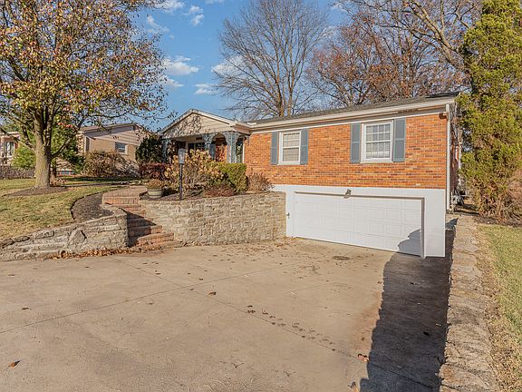 4th image of 3023 Village Dr