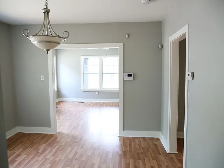 714 S Valentine St — Photo 10