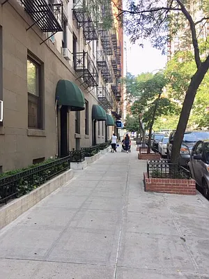 Rented by Manhattan Flats | media 34