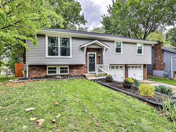 19809 E Old Mill Rd, Independence, MO 64056