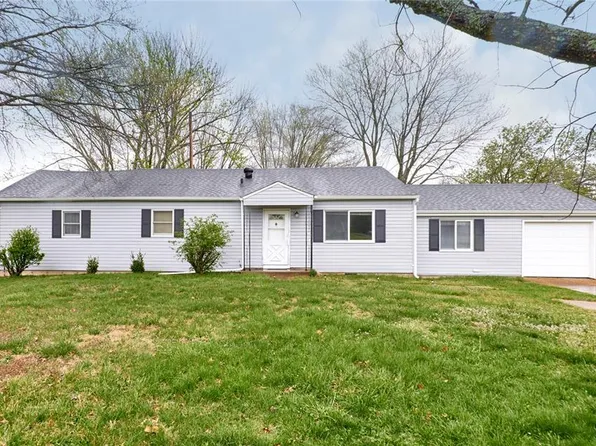 120 Highview Dr, Ballwin, MO 63011