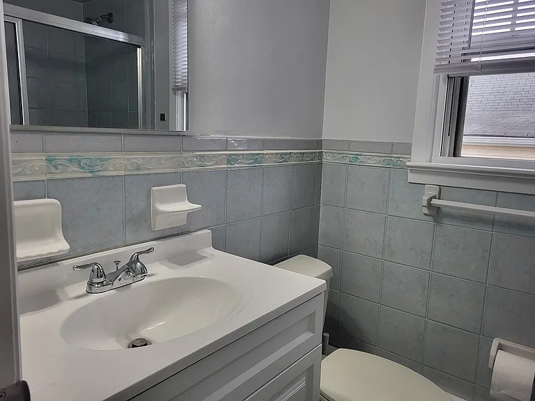 207 8th St #2F — Photo 8