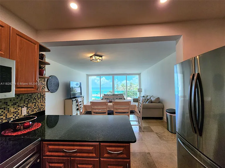 3505 S Ocean Dr #320 — Photo 9
