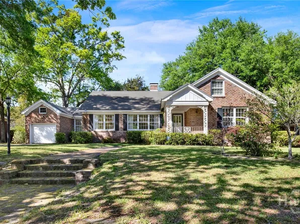 20 E 61St Street, Savannah, GA 31405