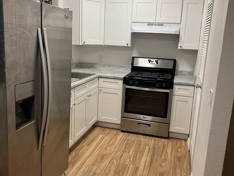 11217 Wright Rd #B — Photo 32