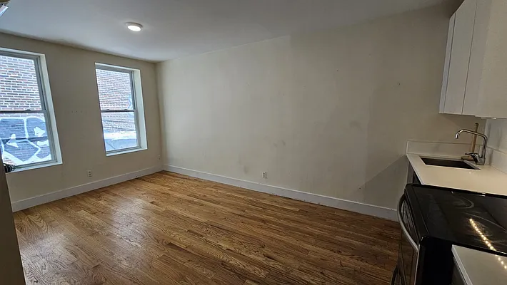 Rented by David Francis New York LLC | media 26