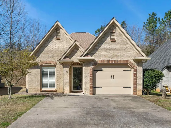 217 Springdale Dr, Gardendale, AL 35071