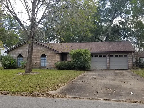 249 N Amherst Dr Photo 1