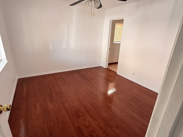 1616 S St #6 — Photo 18