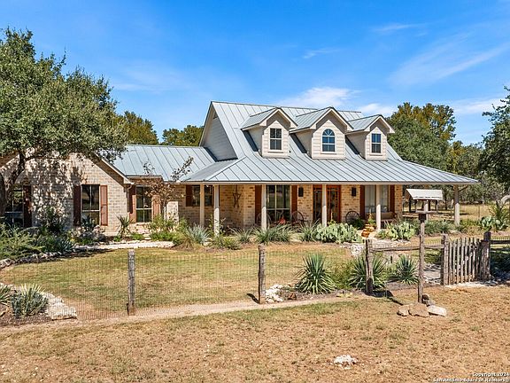 3rd image of 716 cypress bend