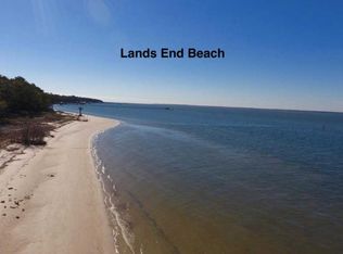 9464 Lands End Ln, Saint Helena Island, SC 29920