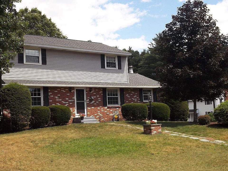 1st image of 9 Martin Ct