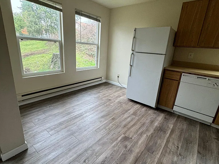 4103 Center St #D — Photo 4