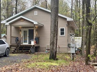 107 Pinewood Dr, Altona, NY 12910