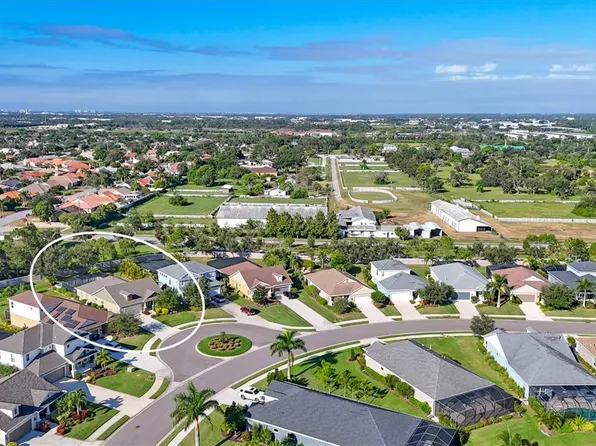 7040 White Willow Ct, Sarasota, FL 34243
