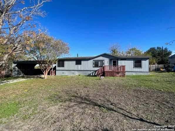 205 S CR 5603, Castroville, TX 78009