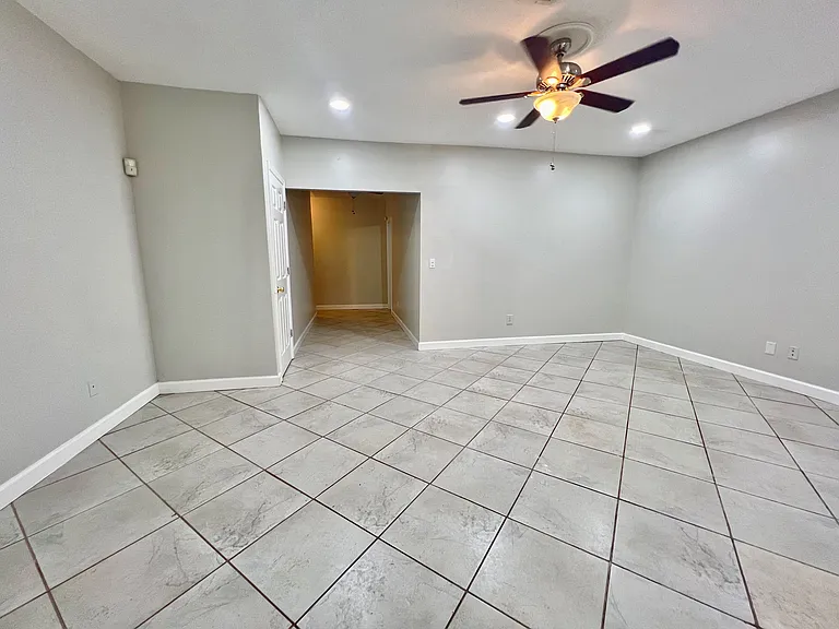 604 Wedgewood Way — Photo 21