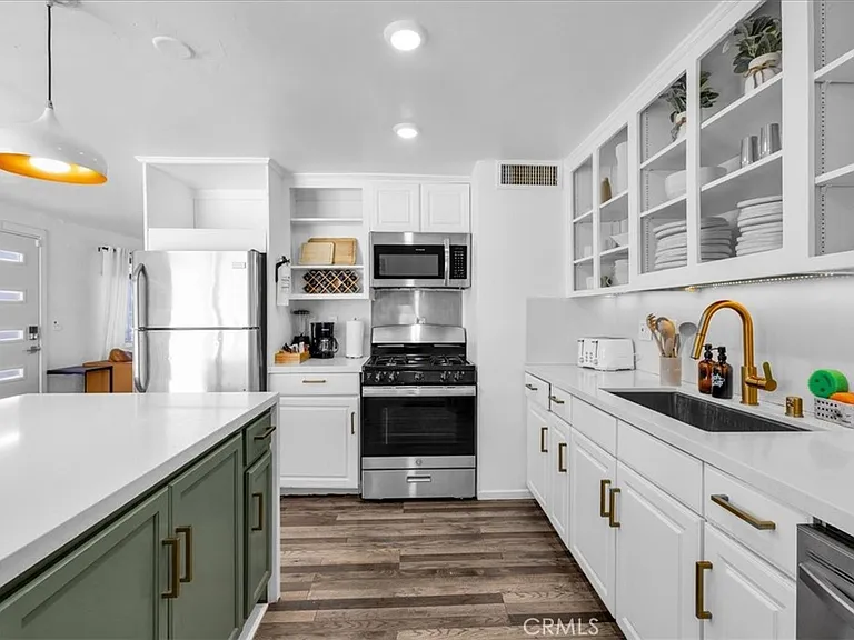 5749 Halsey Ave — Photo 13
