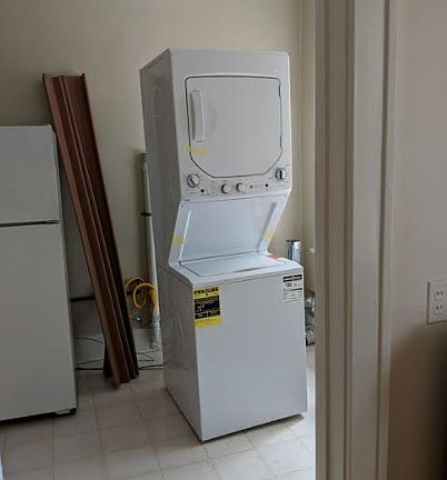 2nd image of 1178 Beaconsfield Ave APT 2