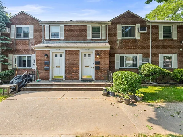 260-43 75th Avenue 1st Floor, Glen Oaks, NY 11004
